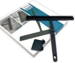 Vannons - Douchewisser Zwart - Douche Trekker Met Zelfklevende Ophanghaak - Met Borstel - Siliconen - Zwart -Badkamerartikelen Winkel 1200x1004 2