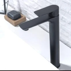 LOMAZOO Wastafelkraan Zwart Taurus - Kraan Wastafel - Kraan Badkamer - Badkamerkraan Zwart -Badkamerartikelen Winkel 1200x1200 1450