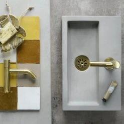 Differnz Wastafelkraan Gebogen – Kraan Koud Water – Toiletkraan – Mat Goud -Badkamerartikelen Winkel 1200x1200 1531