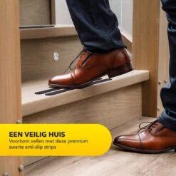 RX Goods 25 Stuks Zelfklevende Anti Slip Strips Stickers – 2 Cm X 20 Cm - Met Schraper – Zwarte Antislip Tape -Badkamerartikelen Winkel 1200x1200 1571