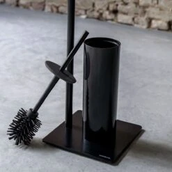 Sealskin Tube - Toiletbutler - Toiletrolhouder - Toiletborstel Met Houder - Vrijstaand - Zwart -Badkamerartikelen Winkel 1200x1200 459