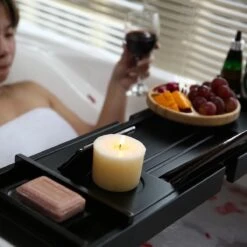 Merkloos Decopatent® Badplank - Uitschuifbaar 75 -> 110 Cm - Verstelbaar Bamboe Badrekje Voor In Bad - Boekenhouder - Tablethouder - Zwart -Badkamerartikelen Winkel 1200x1200 632