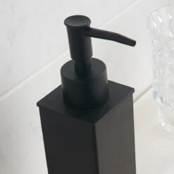 VDN Stainless Zeeppompje - Zeepdispenser - Zeeppompje Vrijstaand - Zwart - Vierkant - RVS -Badkamerartikelen Winkel 1200x1200 715