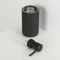 Tiger Porto - Zeepdispenser 200 Ml - Vrijstaand - Zwart 11 Tiger Porto - Zeepdispenser 200 Ml - Vrijstaand - Zwart -Badkamerartikelen Winkel 1200x1200 728