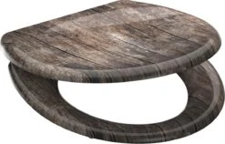 SCHÜTTE WC-Bril 82368 OLD WOOD - Duroplast - Soft Close - Afklikbaar - RVS-Scharnieren - Decor - 3-zijdige Print -Badkamerartikelen Winkel 1200x768 3