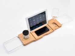 Badrek Bamboe Met IPAD Houder Galeara - Tablethouder - Telefoonhouder - Anti-slip Krasbescherming Badcaddy Badkuiprekje - Badrekje Uitschuifbaar Bamboe Hout -Badkamerartikelen Winkel 1200x894