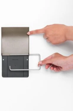 Brabantia ReNew WC Rolhouder - Met Klep - Platinum -Badkamerartikelen Winkel 785x1200