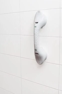 VITILITY Quick Mobile Rail - Wandbeugel Met Zuignappen - Zonder Boren - 40 Cm - Wit - Veiligheidsgreep 26 VITILITY Quick Mobile Rail - Wandbeugel Met Zuignappen - Zonder Boren - 40 Cm - Wit - Veiligheidsgreep -Badkamerartikelen Winkel 800x1200 37